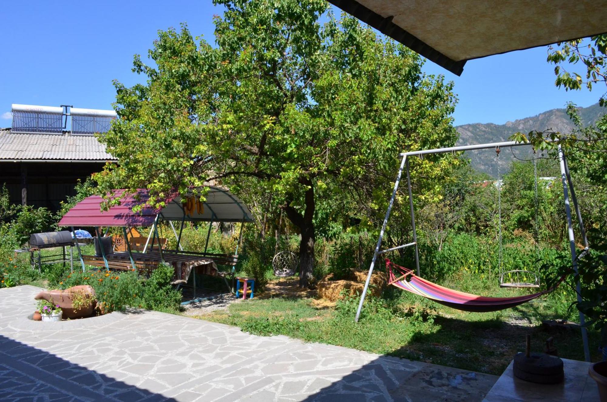 Aghasu Tun B&B Odzun 外观 照片
